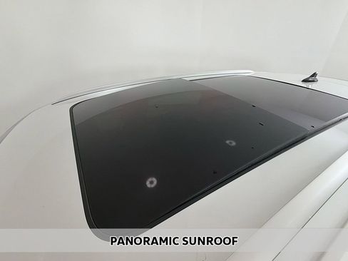 Used 2024 Volkswagen Atlas Cross Sport SEL R-Line image 4