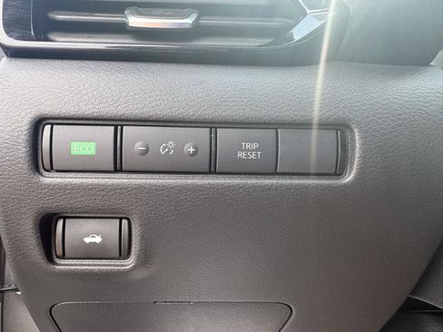Used 2024 Nissan Sentra SV w/ All-Weather Package FWD image 27