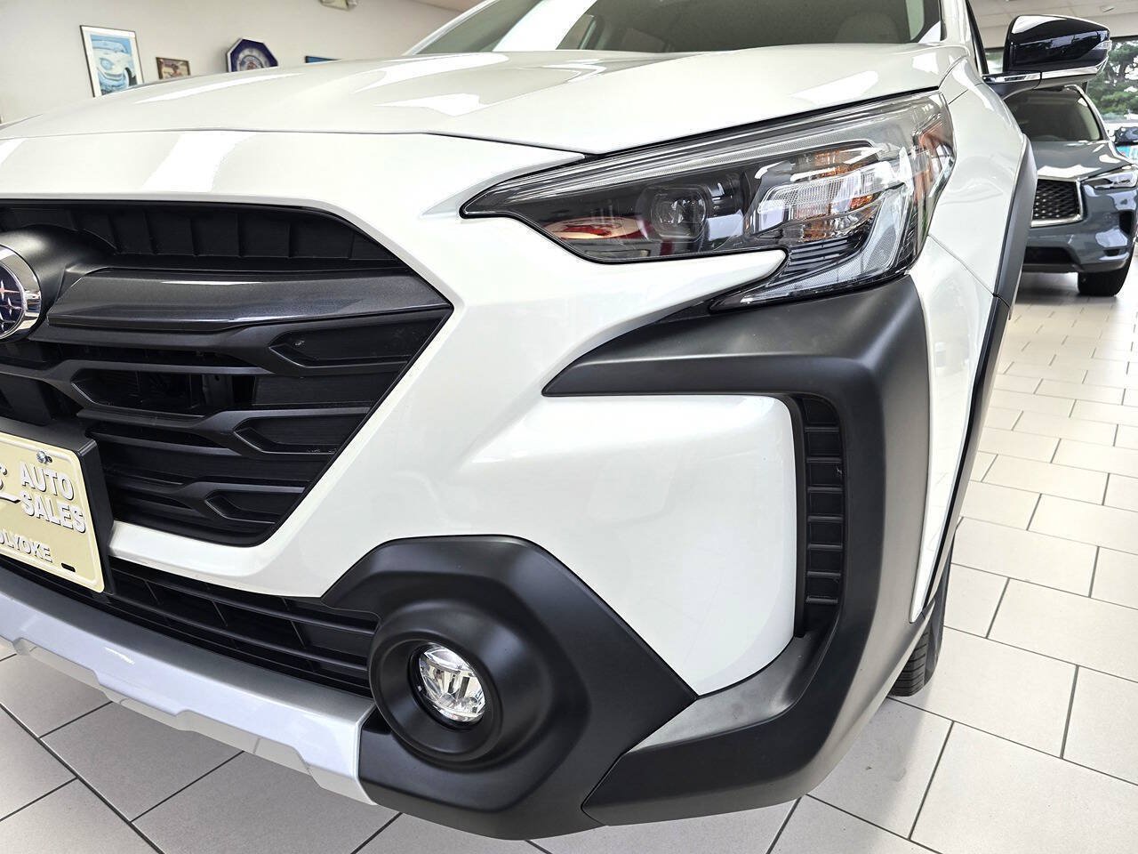 Used 2023 Subaru Outback Limited AWD/4WD image 7