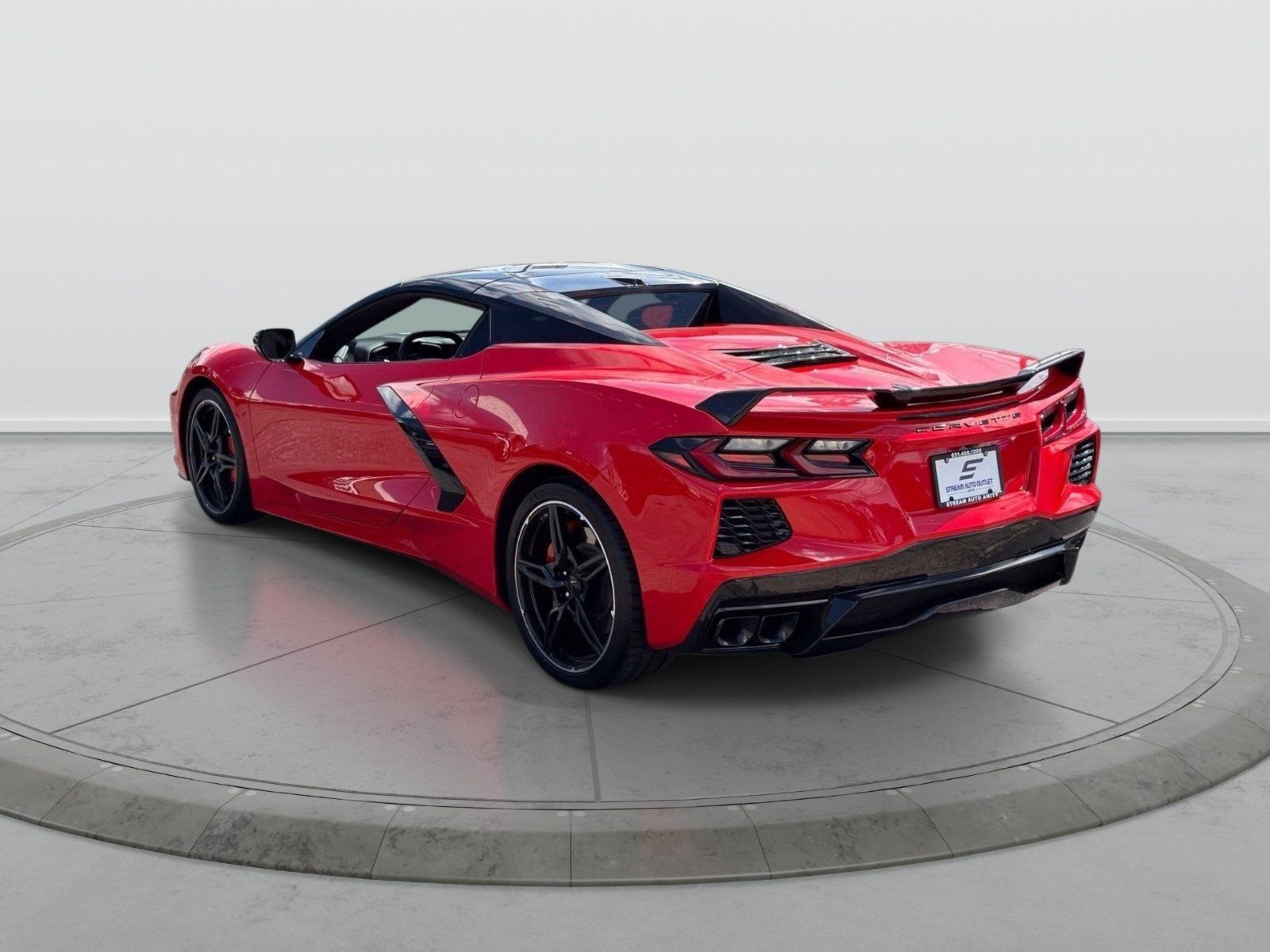 Used 2024 Chevrolet Corvette Stingray Preferred Conv w/ Z51 Performance Package RWD image 8