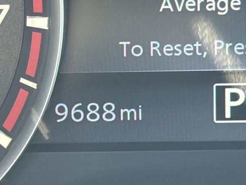 Certified 2024 Nissan Titan SV w/ SV Bronze Edition Package image 28