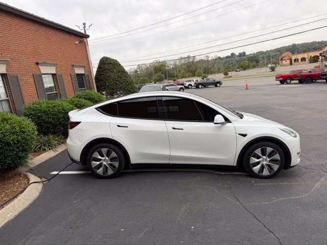 Used 2021 Tesla Model Y Long Range AWD/4WD image 4