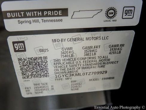 New 2026 Cadillac Vistiq Luxury w/ LPO, Floor Liner Package image 24