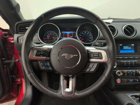 Used 2018 Ford Mustang Coupe RWD image 34