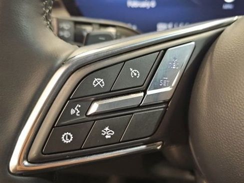 Used 2025 Buick Enclave Preferred image 17