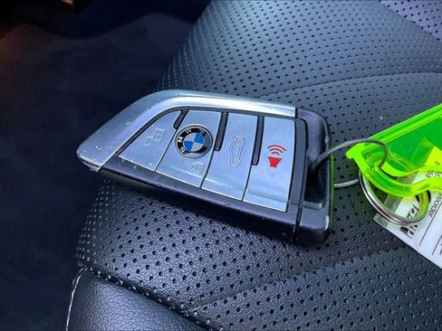 Used 2023 BMW X5 xDrive45e image 14