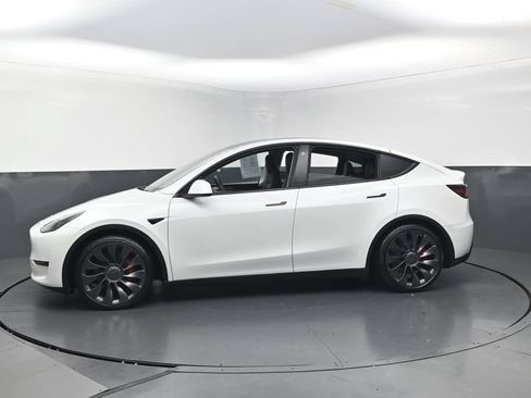 Used 2023 Tesla Model Y Performance AWD/4WD image 6