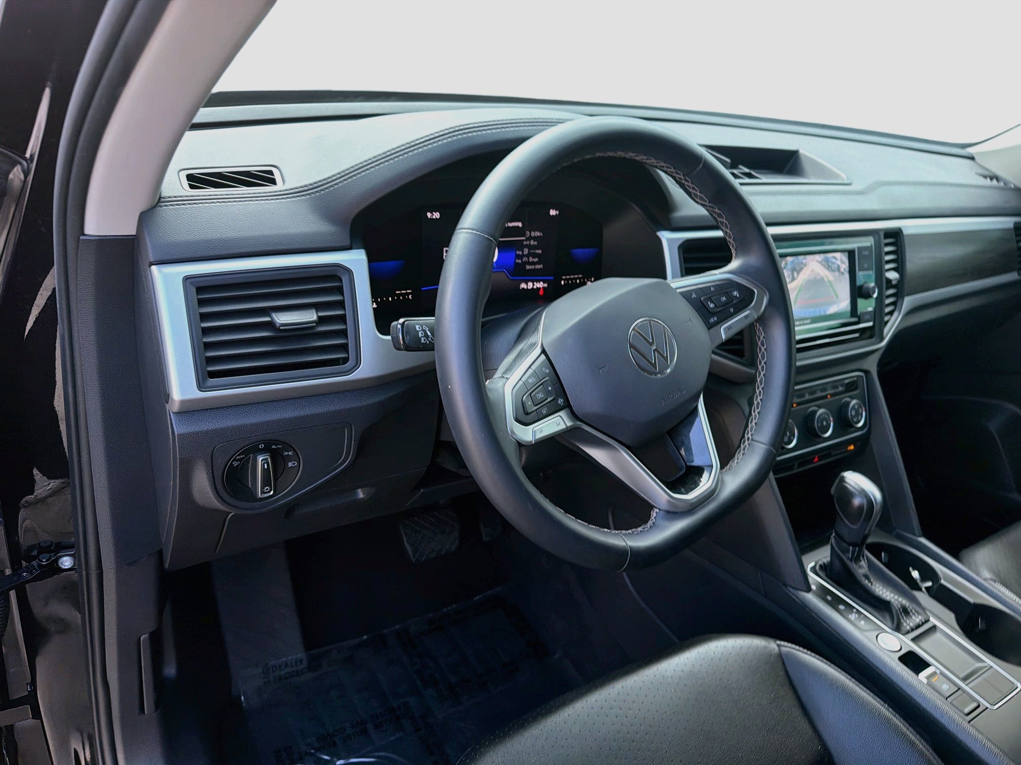 Used 2022 Volkswagen Atlas SE FWD image 20
