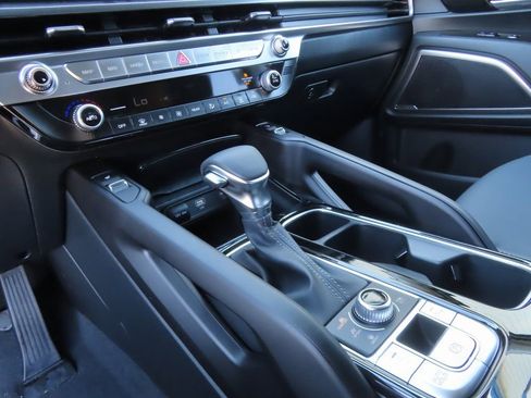 Used 2025 Kia Telluride S image 6