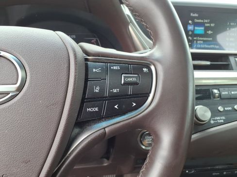 Certified 2021 Lexus ES 350 w/ Accessory Package 2 image 18