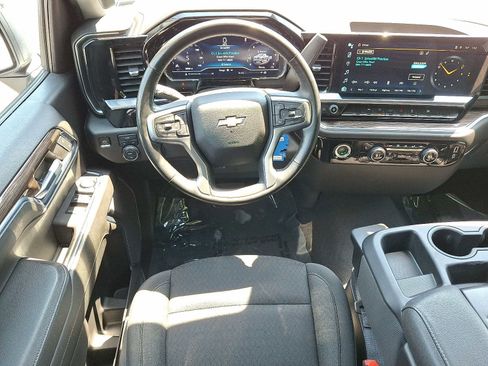 Used 2024 Chevrolet Silverado 1500 LT AWD/4WD image 12