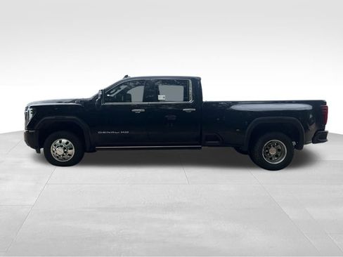 Used 2024 GMC Sierra 3500 Denali Ultimate AWD/4WD image 8