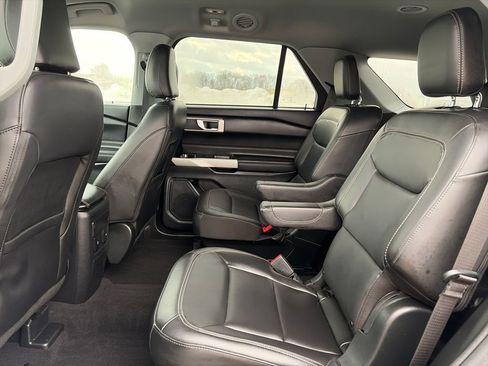Used 2023 Ford Explorer XLT w/ Equipment Group 202A image 27