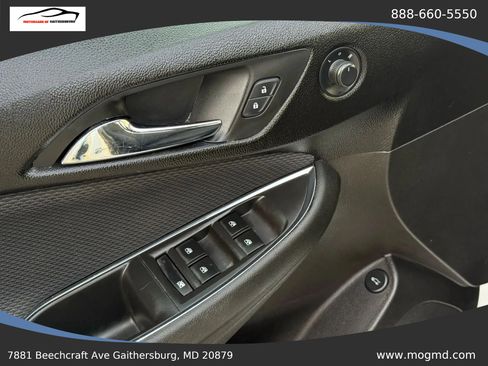 Used 2019 Chevrolet Cruze LT w/ Convenience Package image 18