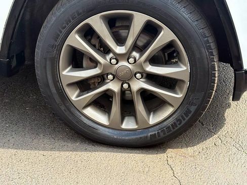 Used 2016 Jeep Grand Cherokee Limited 75th Anniversary AWD/4WD image 6