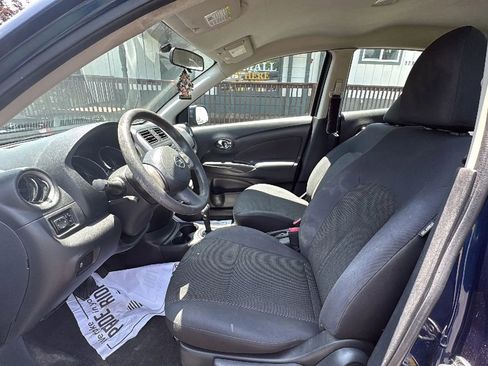 Used 2013 Nissan Versa SV image 11