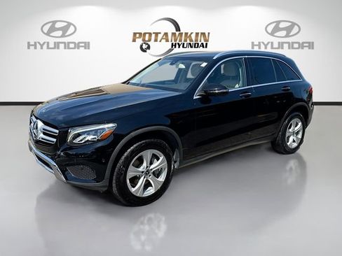 Used 2018 Mercedes-Benz GLC 300 image 1
