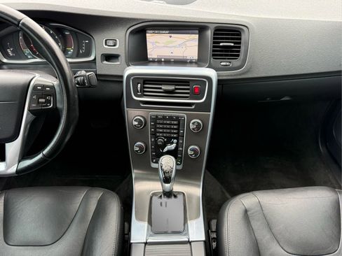 Used 2015 Volvo S60 T5 Platinum FWD image 20