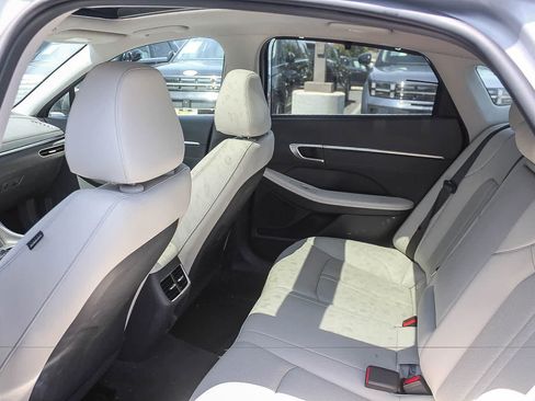Certified 2023 Hyundai Sonata Limited FWD image 23