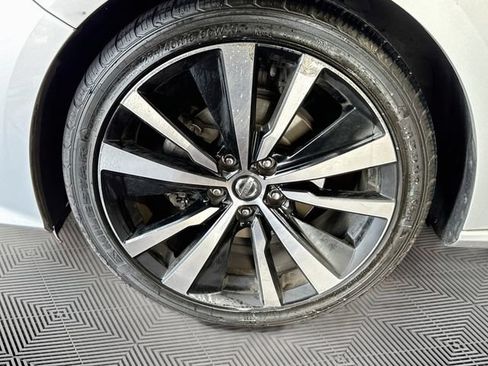 Used 2019 Nissan Altima 2.5 SR FWD image 28