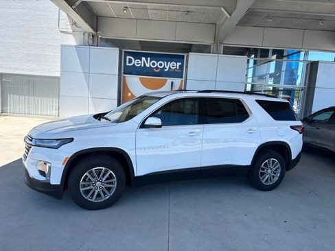 Used 2023 Chevrolet Traverse LT AWD/4WD image 5