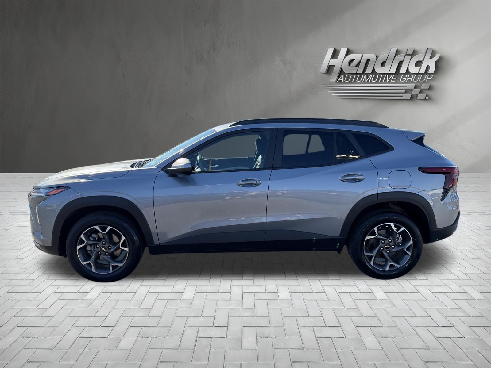 Used 2024 Chevrolet Trax LT FWD image 7
