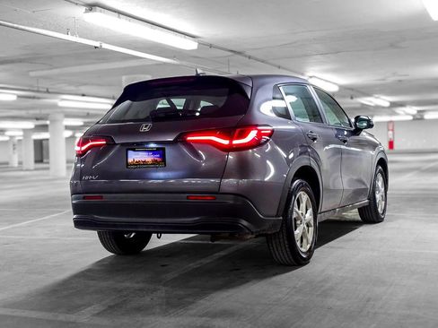 Certified 2025 Honda HR-V LX image 6