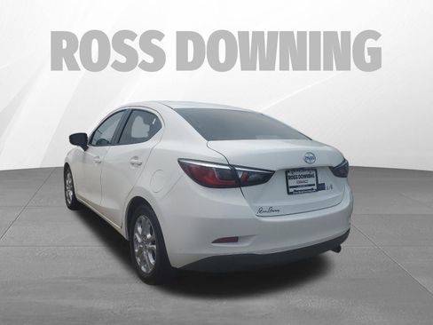 Used 2016 Scion iA FWD image 8