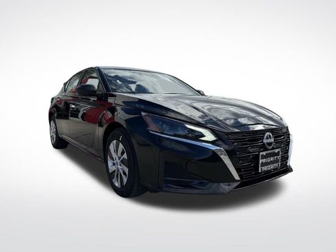 New 2025 Nissan Altima 2.5 S image 7