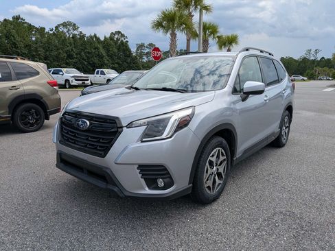 Certified 2024 Subaru Forester Premium AWD/4WD image 7