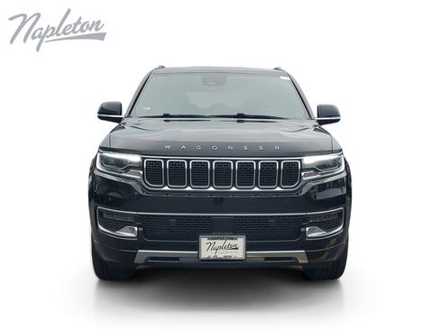 Used 2023 Jeep Wagoneer Series III w/ Preferred Equipment Group AWD/4WD image 9