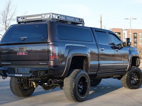Used 2015 GMC Sierra 2500 Denali w/ Duramax Plus Package AWD/4WD image 24