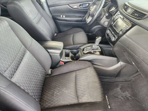 Used 2019 Nissan Rogue SV FWD image 13