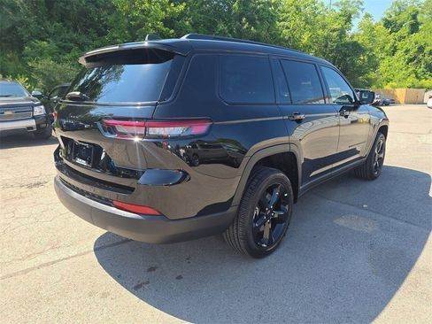 New 2025 Jeep Grand Cherokee L Altitude image 4