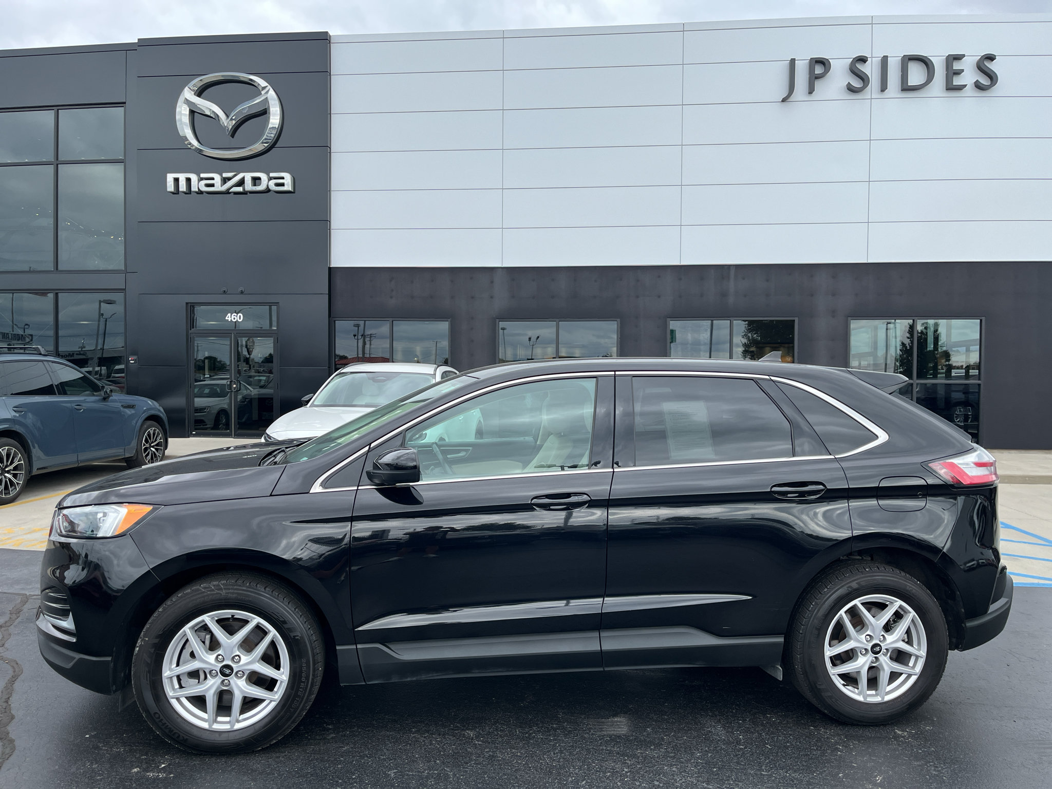 Used 2024 Ford Edge SEL AWD/4WD image 2