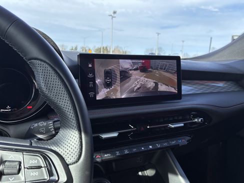 New 2026 Alfa Romeo Tonale Sprint w/ Red Premium Package image 17