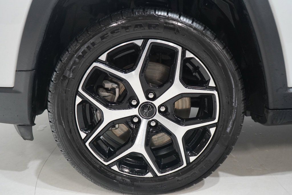 Used 2025 Jeep Compass Limited AWD/4WD image 12