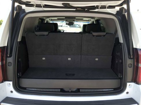 Used 2018 Chevrolet Tahoe Premier AWD/4WD image 27