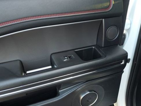 Used 2021 Ford Expedition Max Limited RWD image 17