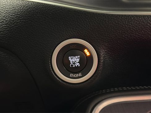 Used 2015 Dodge Challenger R/T Scat Pack RWD image 30