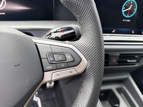 New 2026 Volkswagen Tiguan SE R-Line image 17