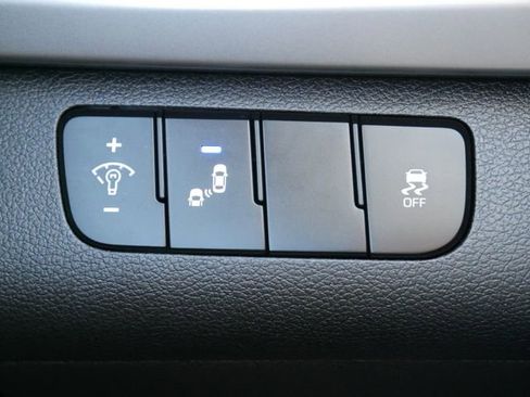 Used 2017 Hyundai Elantra Value Edition image 28