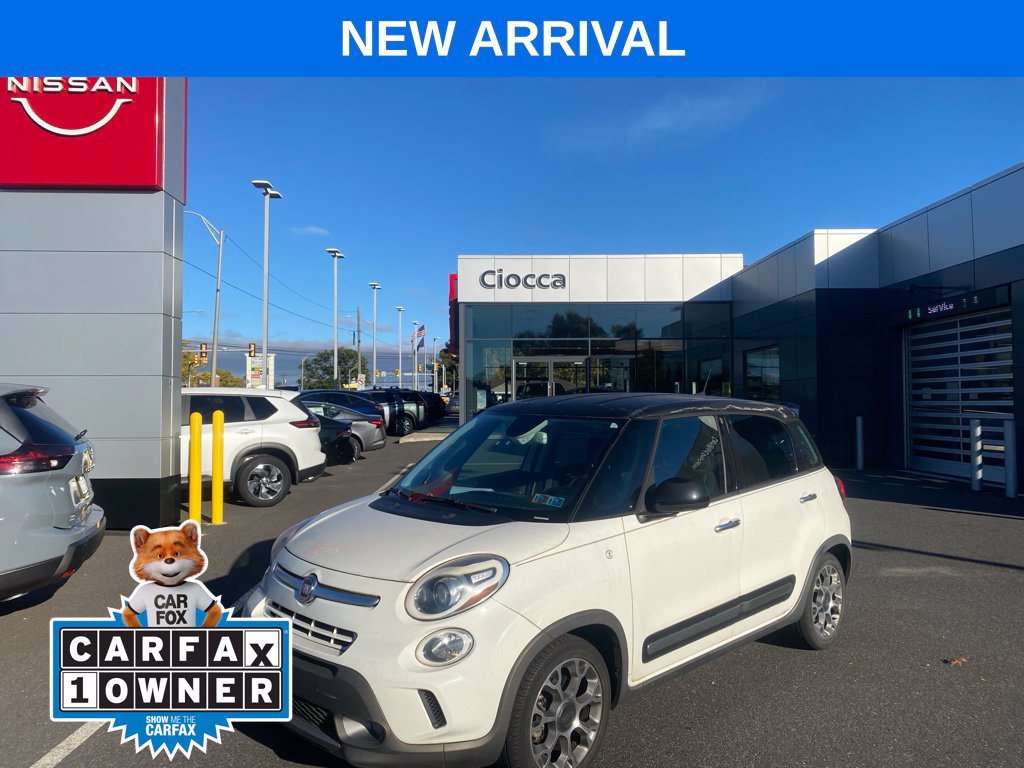 Used 2014 FIAT 500L Trekking w/ Popular Equipment Group FWD image 1