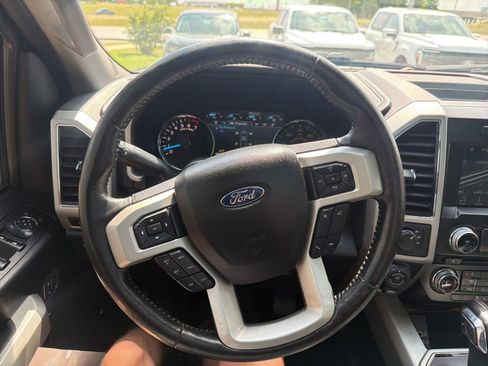 Used 2017 Ford F150 Lariat w/ Equipment Group 502A Luxury AWD/4WD image 16