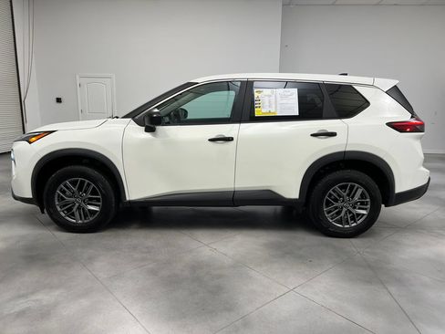 Used 2024 Nissan Rogue S FWD image 5