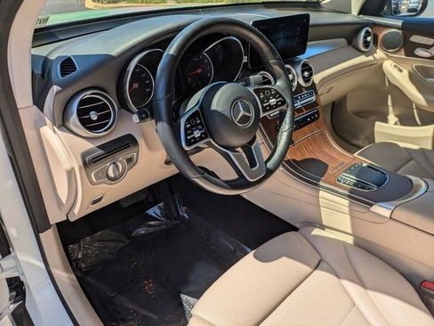Used 2022 Mercedes-Benz GLC 300 4MATIC image 13