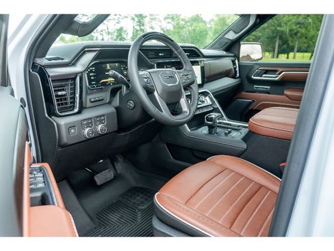 Used 2026 GMC Sierra 1500 Denali Ultimate AWD/4WD image 10