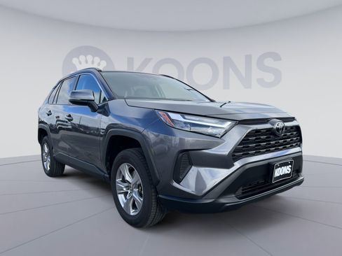 Used 2024 Toyota RAV4 XLE image 10