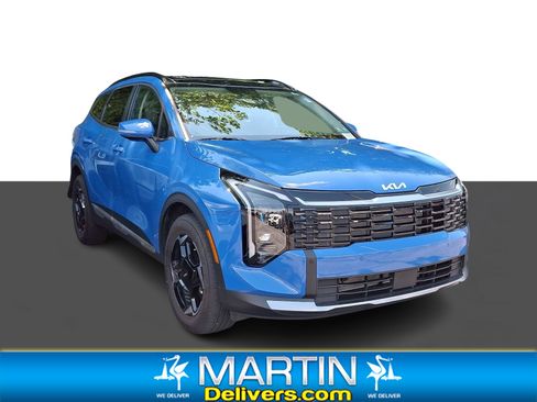 Certified 2026 Kia Sportage EX w/ EX Panorama Roof Package AWD/4WD image 1
