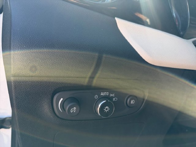 Used 2020 Buick Encore GX Select w/ Experience Buick Package FWD image 12